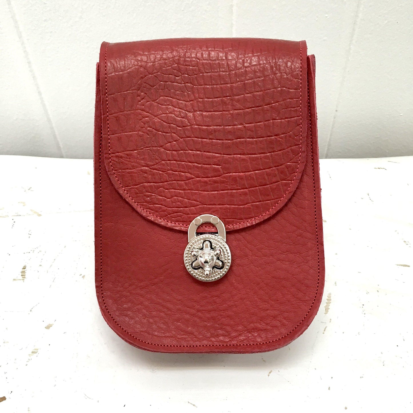 Essentials Convertible bag Red