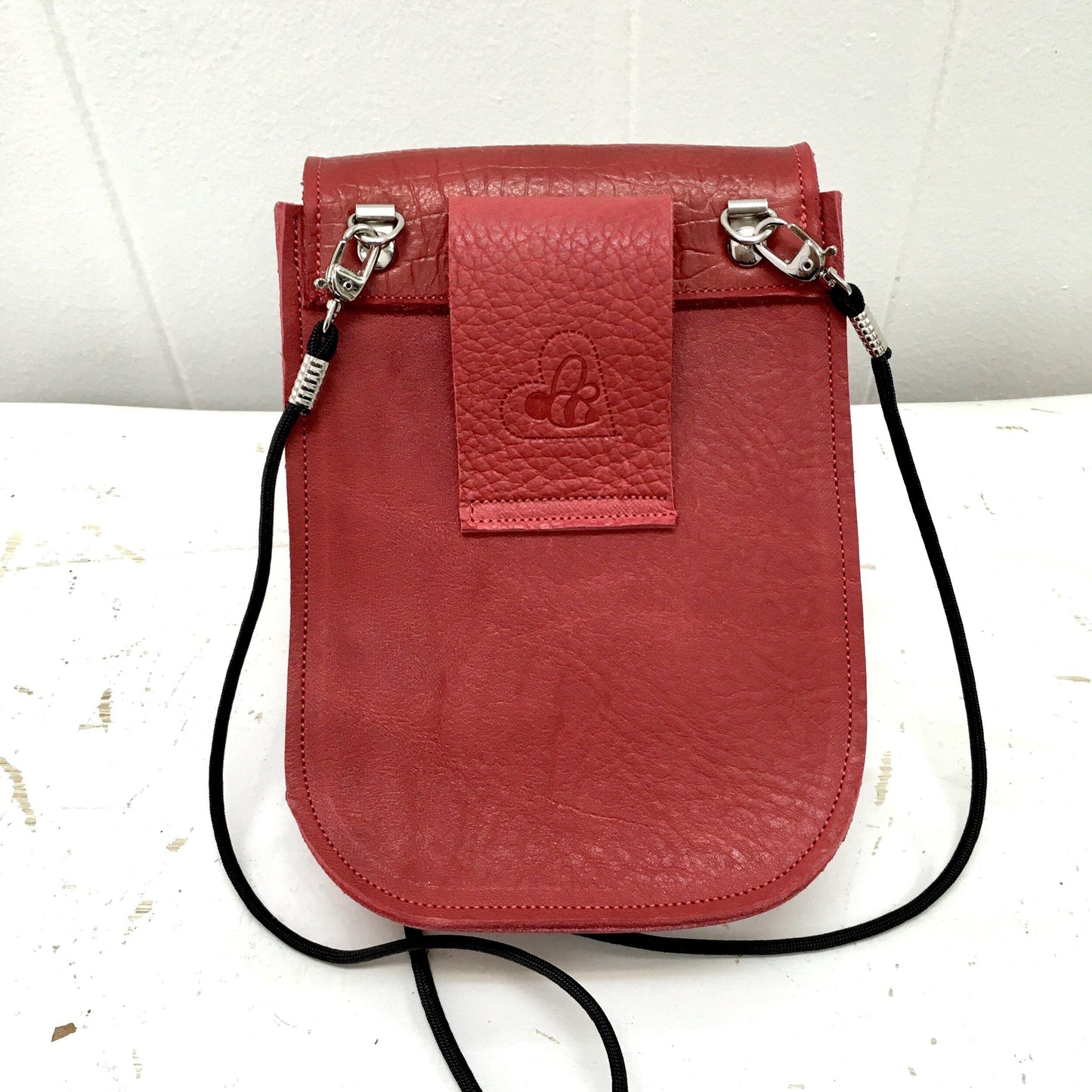 Essentials Convertible bag Red