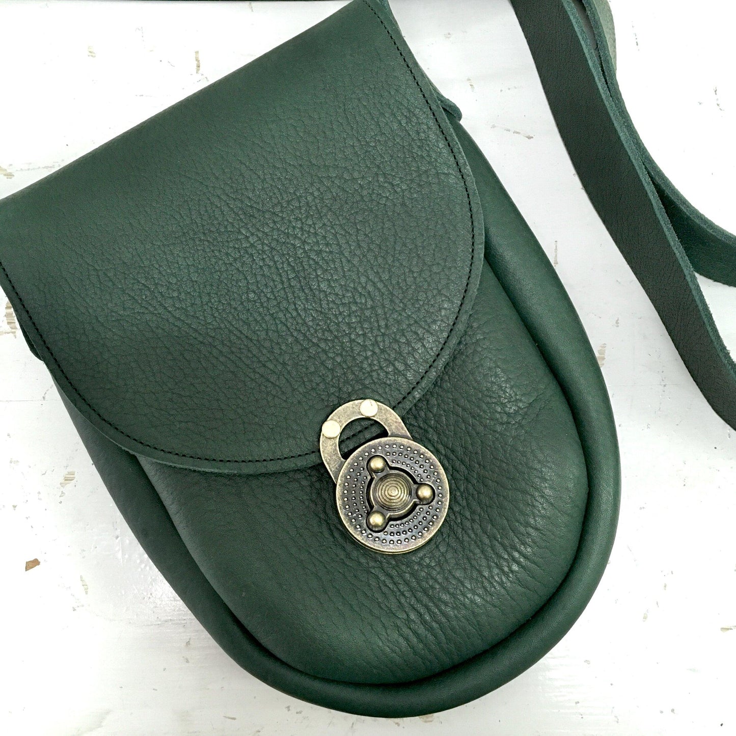Ginger Crossbody Handbag in Green Bullhide