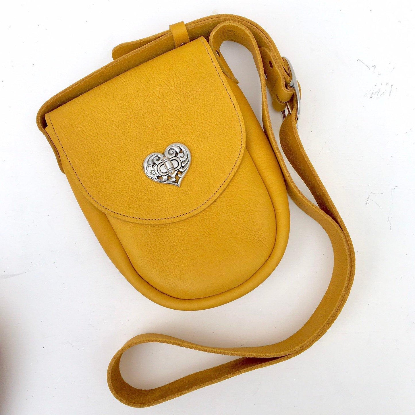 Ginger Crossbody Handbag in Yellow Bullhide