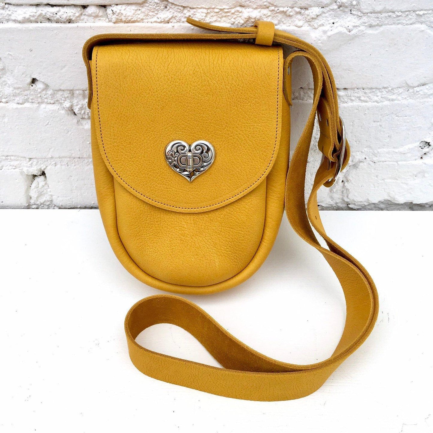Ginger Crossbody Handbag in Yellow Bullhide
