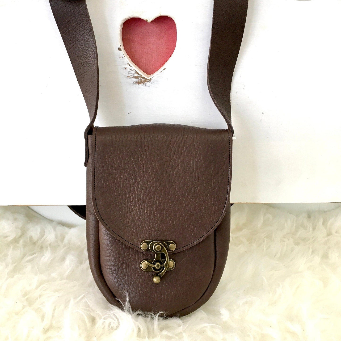 Ginger Crossbody Handbag in Chocolate Bullhide